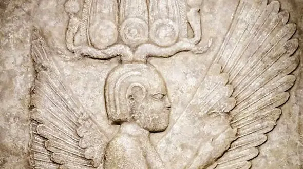 کشف رازهای یک مجسمه باستانی پاسارگاد / مرد بالدار  نماد  فرازمینی ها است؟ + فیلم