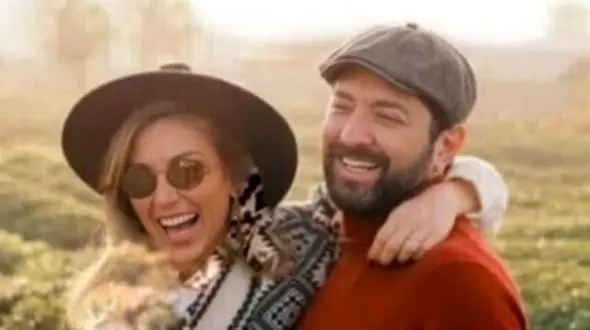 فیلم / نگاهی به چیدمان فضای سرسبز لوکس خانه شاهانه بهرام رادان و همسرش مینا مختاری به سبک گلخانه‌های اروپایی/ مصداق واقعی دارندگی و برازندگی