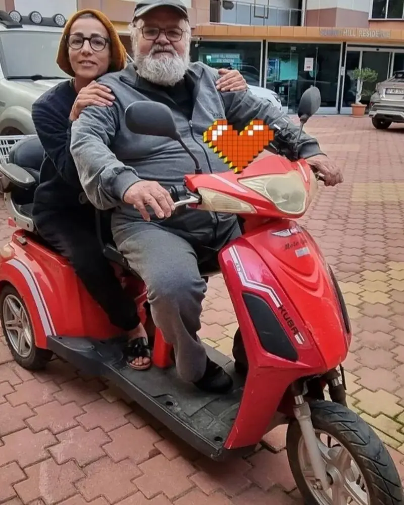 اکبر عبدی