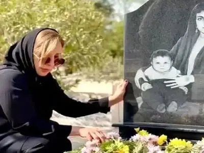 فیلم/ آواز جگرسوز؛ مرجانه گلچین سرمزار عزیزش با دلی پر از بغض میخونه و اشک میریزه