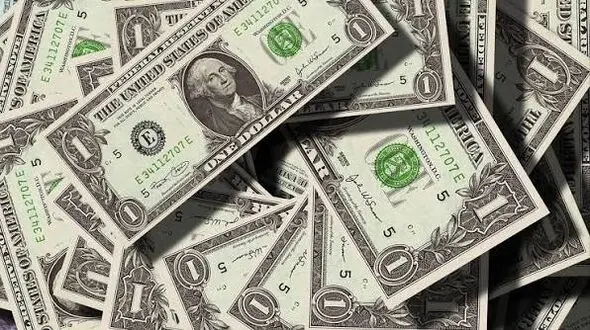 قیمت دلار و طلا امروز یکشنبه ۸ شهریور ۱۴۰۵ / دلار از 207 هزار تومان عبور کرد + جدول