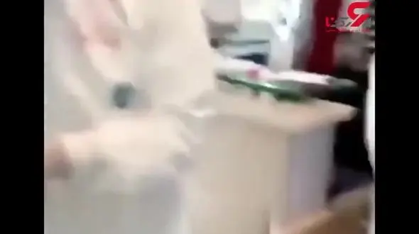 شعار رزمندگان دفاع مقدس روی لباس پزشکان +فیلم