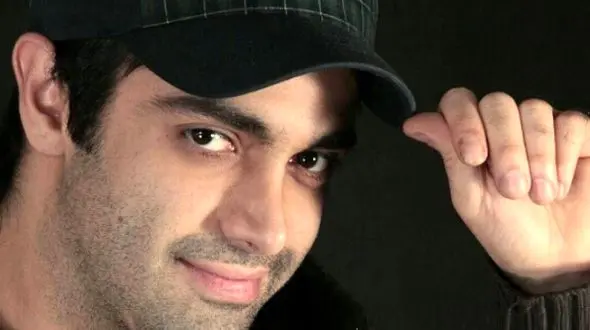 بیوگرافی و زندگی خصوصی اشکان اشتیاق و همسرش + تصاویر جذاب و دیده نشده بازیگر تلویزیونی