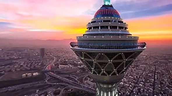 اقدام عجیب برج میلاد / استخدام شب عید و اخراج 2 ماه بعد از عید!