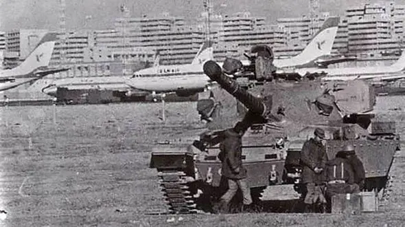 دهم بهمن فرار مستشاران و خانواده‌های آمریکایی از ایران / ۹۹ درصد مردم ایران خواستار بازگشت آیت‌الله خمینی هستند