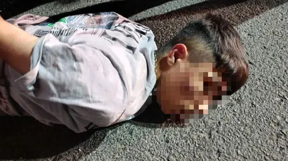 تصاویر اصابت گلوله پلیس به 3 سوداگر مرگ در شهر ری ! / این باند مجهز با سلاح خودکار بودند !