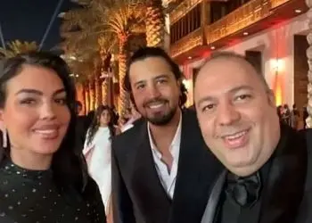 فیلم/ پس از انتشار عکس علی اوجی و همسرش با مالدینی حالا متوجه میشیم که ایده سلفی با جورجینا دستپخت علی اوجی بود نه مهرداد صدیقیان