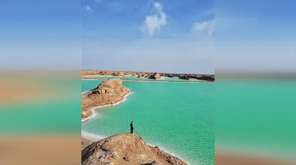 خلق دریاچه‌ نمکی بعد از سیلاب در کرمان + فیلم