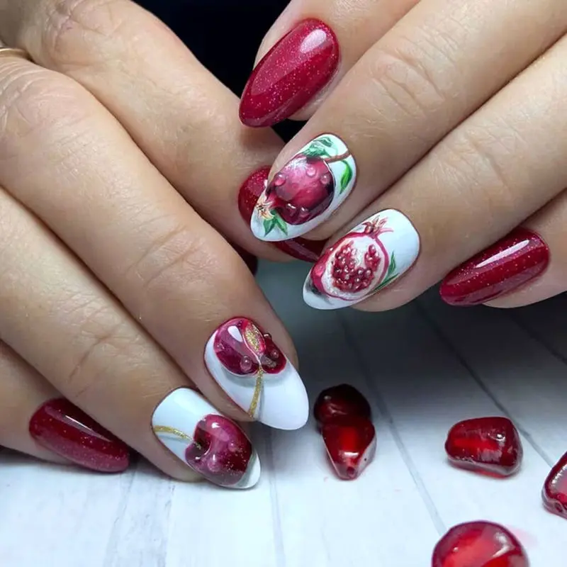 دیزاین ناخن یلدایی فانتزی