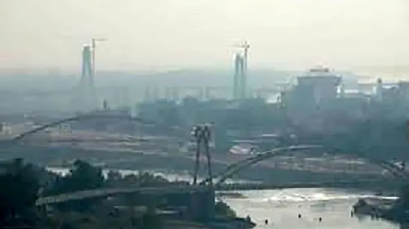 آتش سوزی در تالاب هورالعظیم / دود آسمان آبادان را فرا گرفت