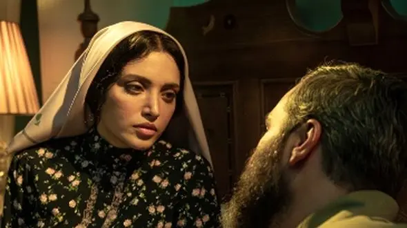 عکس های دیدنی و متفاوت بهنوش طباطبایی در سریال «سووشون» / حتی با این گریم هم عروسکی و ملوس است !