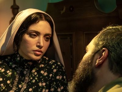 عکس های دیدنی و متفاوت بهنوش طباطبایی در سریال «سووشون» / حتی با این گریم هم عروسکی و ملوس است !