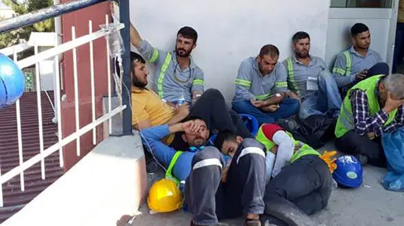 دردسر خوردن غذای فاسد برای 250 کارگر + عکس 