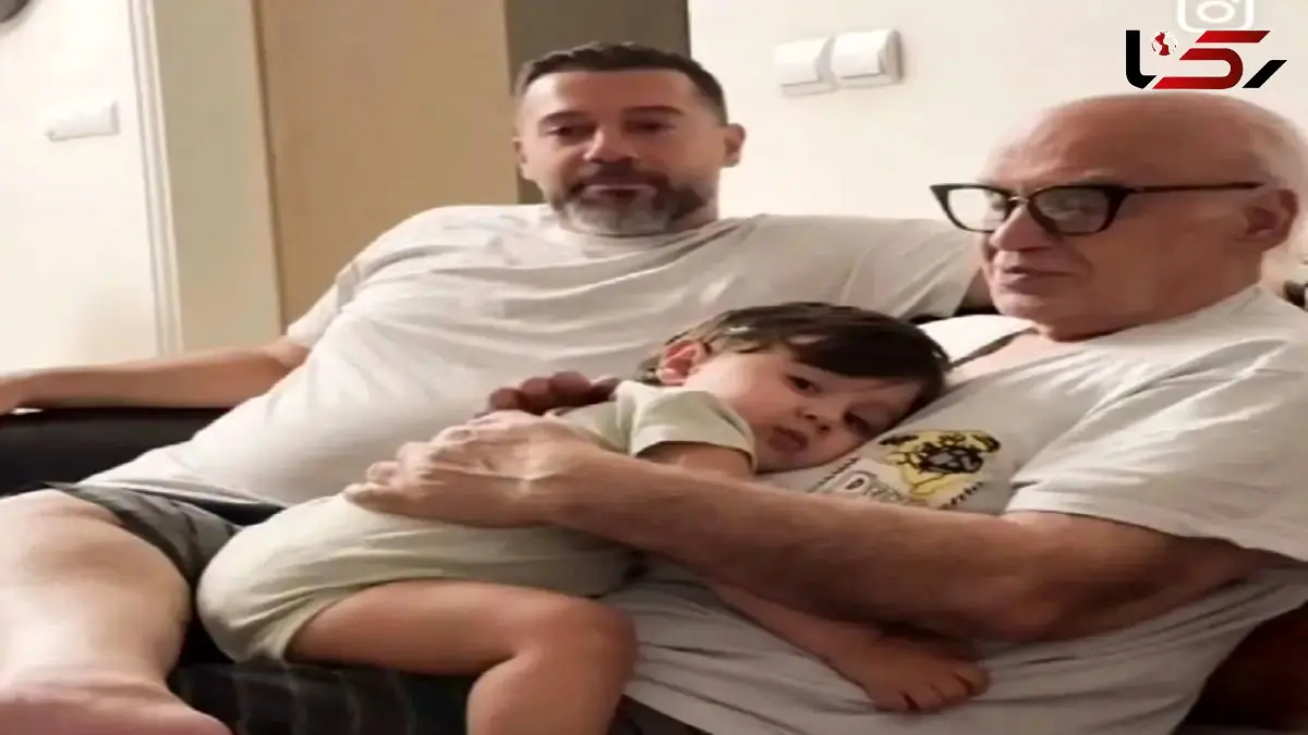 آواز شاد؛ برا بچه فینقیلی پیش پیش میگفتن بخوابه آهنگ پلی شد یهو پرید رقصید همه گرخیدن 