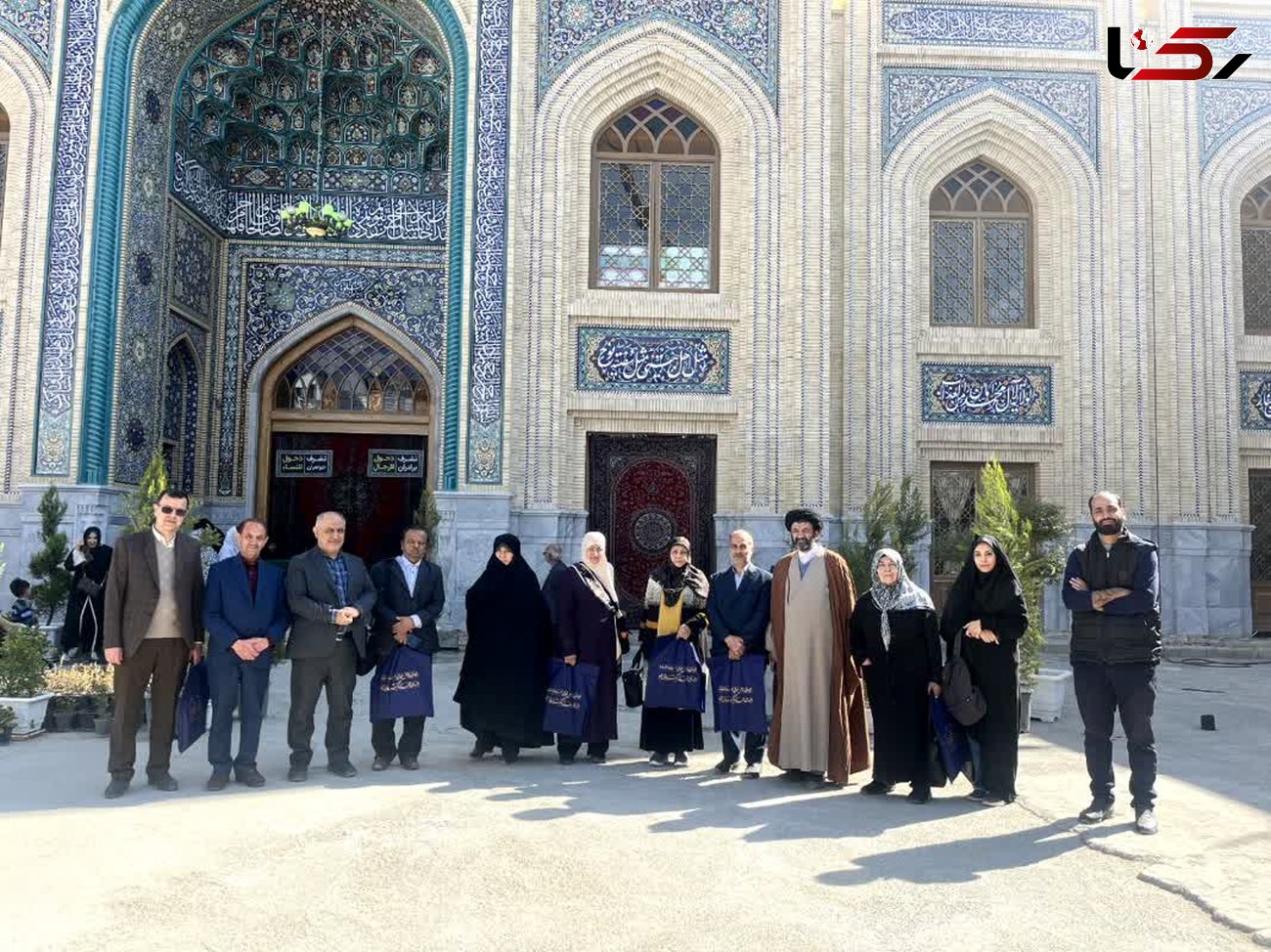 بازدید مهمانان همایش مطالعات قرآنی از منظر اروپائیان از آستان مقدس حضرت زینب بنت موسی (س) و بنیاد آلا