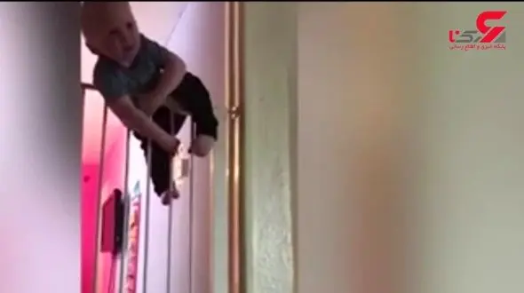 این کودک 21 ماهه هیچ چیز جلودارش نیست و از دیوار راست بالا می‌رود + فیلم و عکس