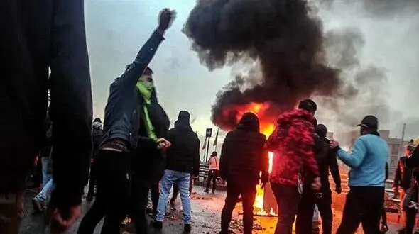 ادعای یک نشریه حوزوی درباره کشته‌شدگان و تخریب‌های حوادث آبان / ۱۷۰ کشته در سه روز اول
