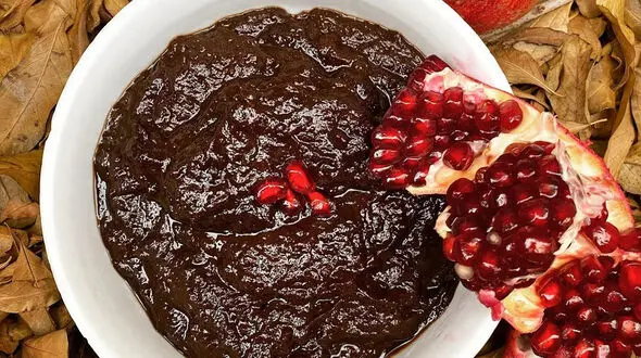 قبل از صبحانه یک قاشق رب انار بخورید !