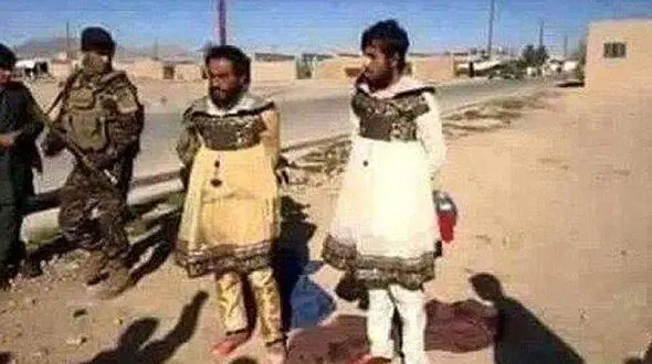 فرار بزدلانه داعشی‌ها از موصل با لباس زنانه + عکس