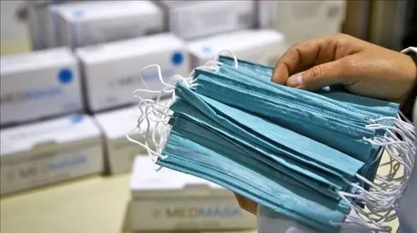 گرانفروشی ماسک در داروخانه ها را به تلفن های 190 و 124 اطلاع دهید