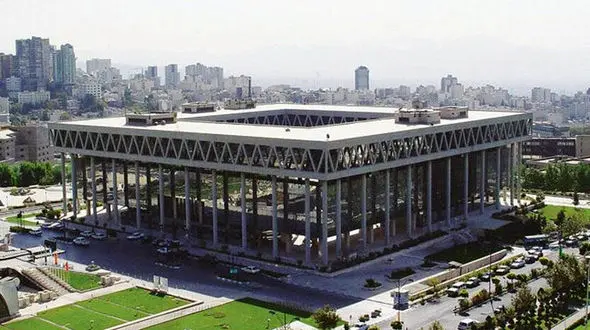 صدا و سیما چقدر مخاطب دارد که بودجه آن به اندازه 4 وزارتخانه است؟! 