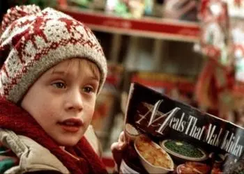 بازیگران سریال پر خاطره تنها در خانه را در گذر زمان ببینید