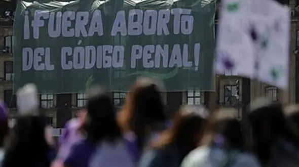 سقط جنین در این کشور قانونی شد !