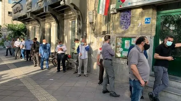 همراه داشتن شناسنامه و کارت ملی یا شماره ملی برای رای دادن، ضروری است