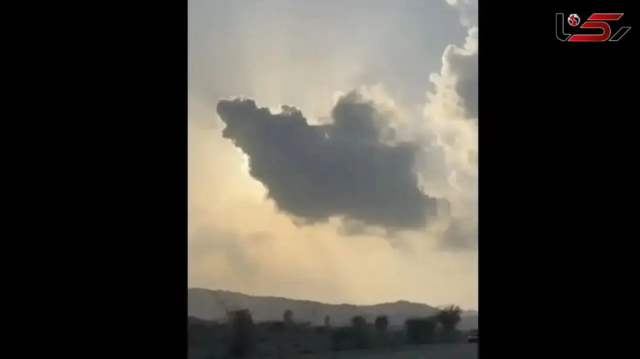 فیلم استثنایی از نقشه ایران در بین ابرها در آسمان هرمزگان