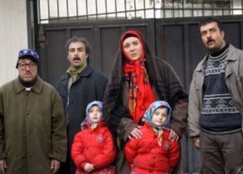 پشت صحنه خنده دار سریال پایتخت: وقتی تصمیم گرفتن برای بابا پنجعلی آستین بالا بزنن و زن بگیرن