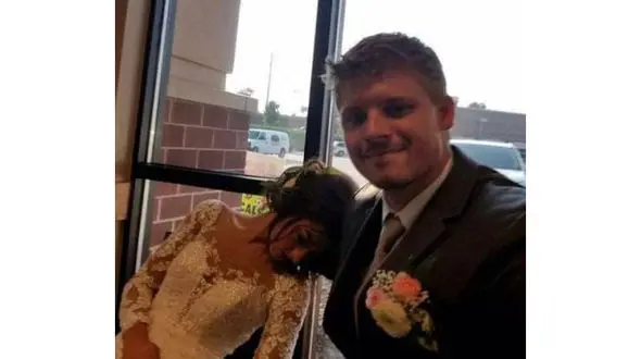 سلفی داماد با عروس بیهوش+عکس