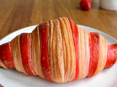 فیلم لذت آرامش در طبیعت با عطر کروسان توت‌ فرنگی تازه + پاسخ به پرسش های شما 