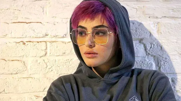 فیلم اولین مصاحبه ریحانه پارسا در ترکیه ! / از این حال به هم زن تر نمی شد ! 