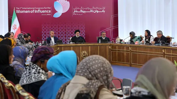 دلیل خشم کشورهای غربی علیه ایران، ارائه سبکی نو از زندگی با حفظ اصول و ارزش‌های زنان است