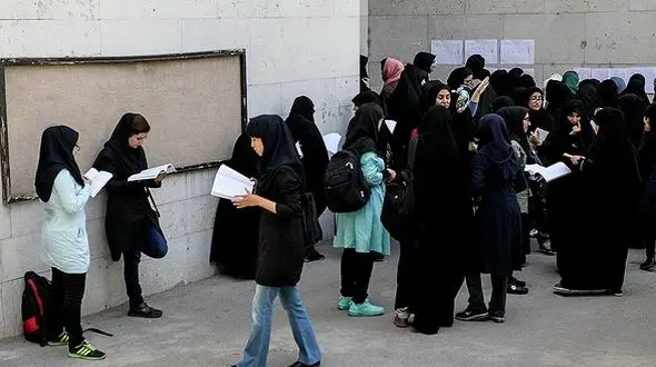 معرفی زنانی که با برابری جنسیتی همدل نیستند؟ / آنچه اصل 19 و 20 قانون اساسی در مورد زنان می گوید