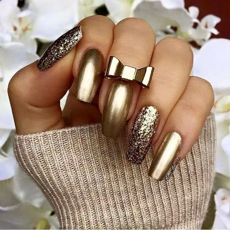 دیزاین ناخن زنانه طلایی