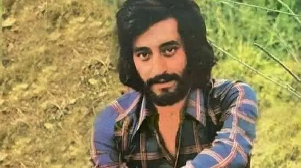 عکس سفر در زمان /  «ابی» در 70 سالگی و در حال گفتگو با فرامرز اصلانی /  سال 98