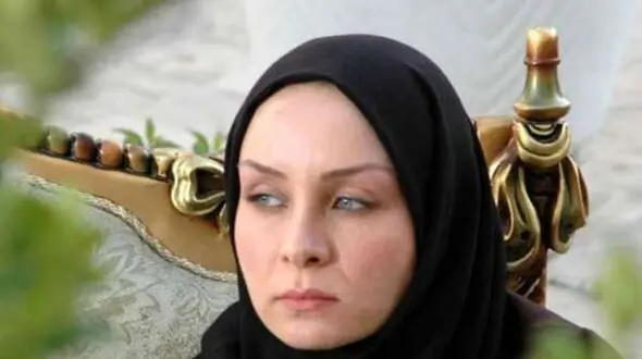 حدیث فولادوند، خوش‌تیپ‌تر از همیشه در مراسم بزرگداشت / استایلی که در شبکه‌های اجتماعی غوغا به پا کرد!