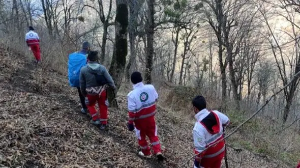 ماجرای نجات پیرزن 80 ساله پس از 15 ساعت گم‌شدن در منطقه چهل‌چای