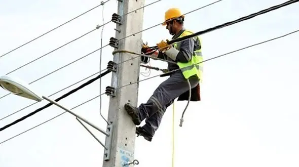 برق حسین الفتی را در کرمانشاه خشک کرد / مرگ تلخ کارگر سیمبان در کرمانشاه