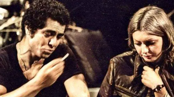 عکس سفر در زمان / تیپ و استایل ویژه بهروز وثوقی و گوگوش بعد عروسی در زمستان 1352 ! / چقدر بهم میومدن !