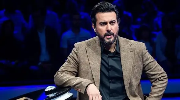 فیلم آواز خوانی باشکوه محسن کیایی  با آهنگ علیرضا قربانی در کنسرت