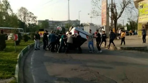 بلای وحشتناکی که سر زن رشتی در خیابان آمد + عکس