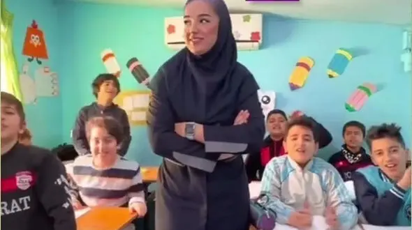 فیلم/ یادی کنیم از خانم معلم گنگستر شهر آمل که وایرال شده بود / با عکس های جدیدش هوش از سرتان می پرد