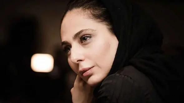 خلوتی رعنا آزادی ور با همسر واقعی اش پس از زخم کاری + عکس