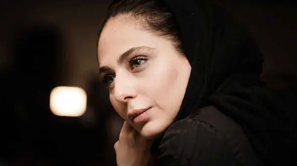 خلوتی رعنا آزادی ور با همسر واقعی اش پس از زخم کاری + عکس