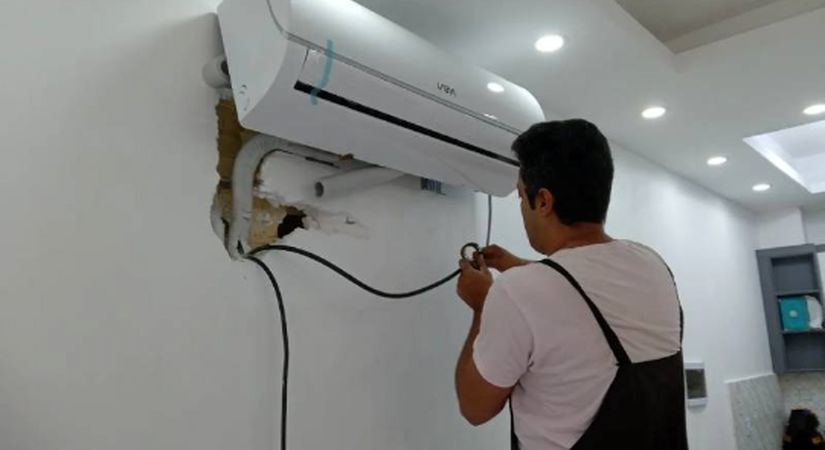 خلاقیت مشاغل؛ ایده هوشمندانه نصاب کولر گازی برای خنک کردن 2 اتاق تنها با یک دستگاه کولر مثل بمب صدا کرد+ویدیو/ انیشتین شمایی والسلام