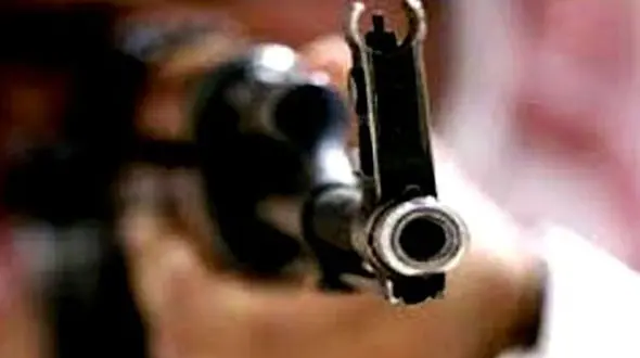 شلیک مرگ به مردی جوان در دوئل مسلحانه نقابداران مشهد