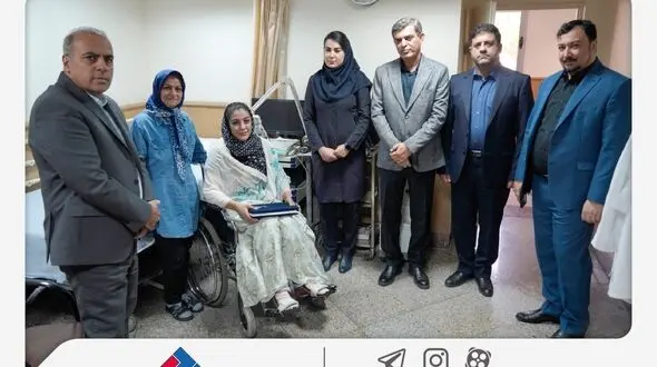 عیادت مدیران بیمه ملت از نماینده سانحه‌دیده شرکت