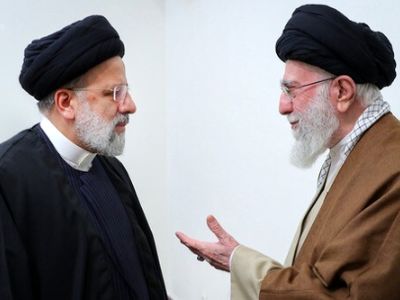 رهبر معظم انقلاب: شهیدرئیسی با یه جایی اختلاف داشت بهش گفتم اصلا عکس‌العمل نشان نده؛ اگر ایشان این کار رو نمی‌کرد بنا بود که یک دعوای بزرگ... +ویدیو